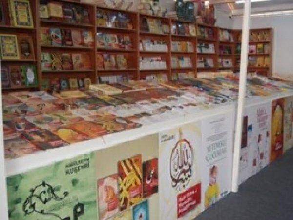 İstanbul 32. Kitap Fuarı Beyazıt'ta Açıldı