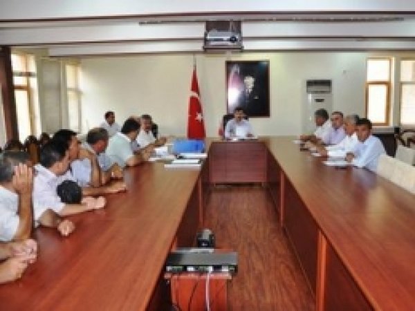 Tarsus'ta Köylere Hizmet İhalesi Gerçekleştirildi
