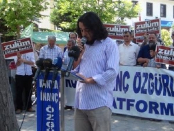 "Mısır'ın Direniş Erlerini Selamlıyoruz"