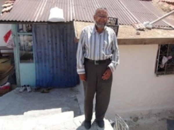 Afganlı Aile Yardım Bekliyor