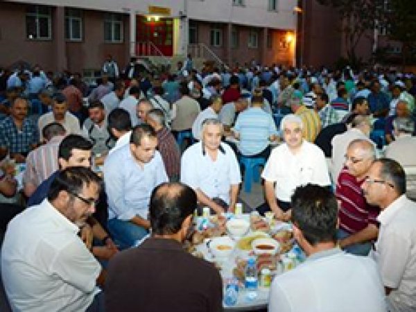 İmam Hatip Mezunları Geleneksel İftarda Buluştu