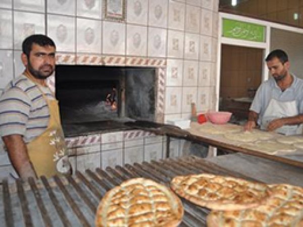 Fırıncılar Sıcağa Rağmen Oruçlu
