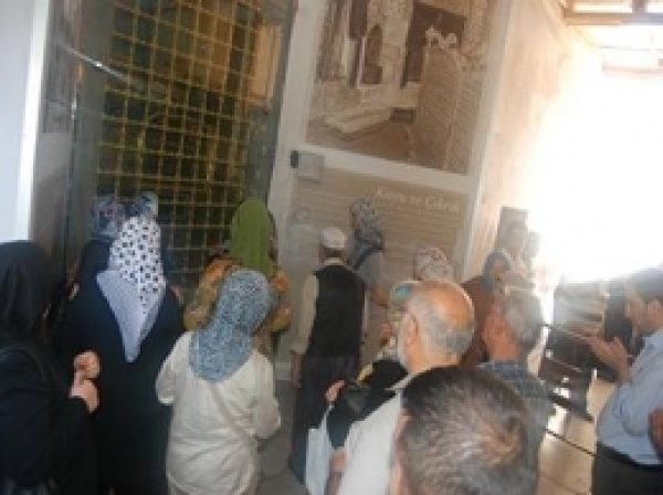 Eyüp Sultan'a Ziyaretçi Akını