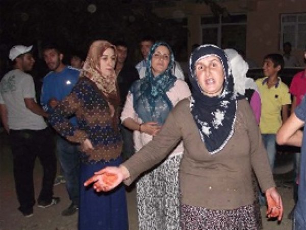 Susuzluktan Bıkan Mahalleliler Yol Kapattı