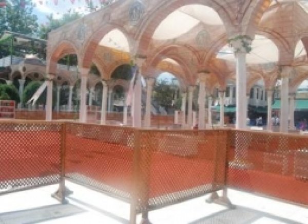 Eyüp Sultan'da Serinlik İçin Revaklar Kullanılıyor