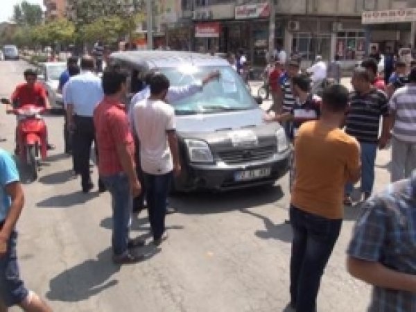 Toz Çilesi Esnafa Cadde Kapattırdı