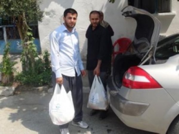 İrşad Der Ramazanda Mağdurları Sevindirdi