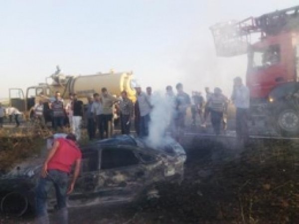Diyarbakır'da Yanan Araç Küle Döndü