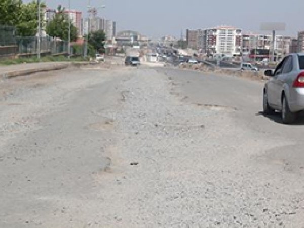 Diyarbakır Otogarı'nın Önü Neden Yapılmıyor?