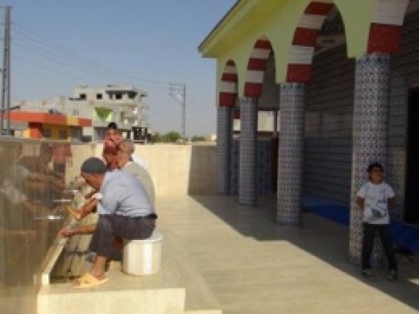 Seyit Hasan Camisi Yardım Bekliyor  