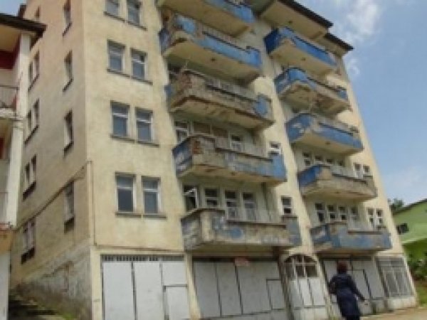 'Bu Bina Ölüme Davetiye Çıkarıyor!'