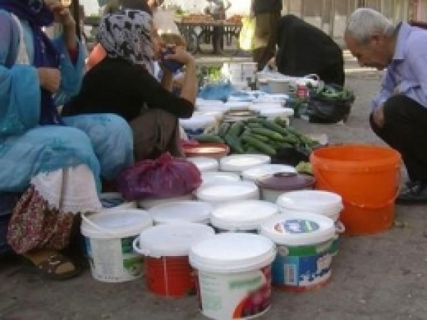 Köy Ürünleri Cizre Kaldırımlarda Müşteri Bekliyor