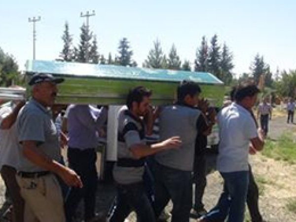 Suriye'sen Seken Kurşunla Ölen Genç Defnedildi