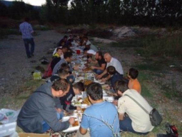 TOKAD, İftarda Mevsimlik Tarım İşçileriyle Buluştu