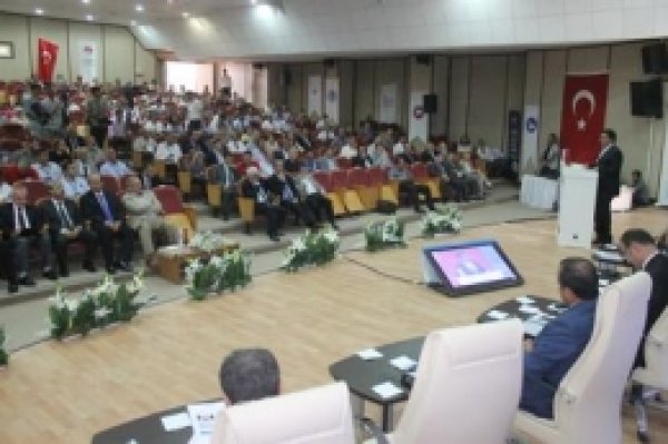 Van'da "Kamu-Üniversite-Sanayi Işbirliği" Toplantısı