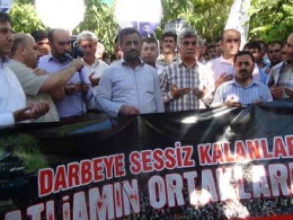 Adıyaman'da Mısır'daki Katliamcılara Lanet Yağdı