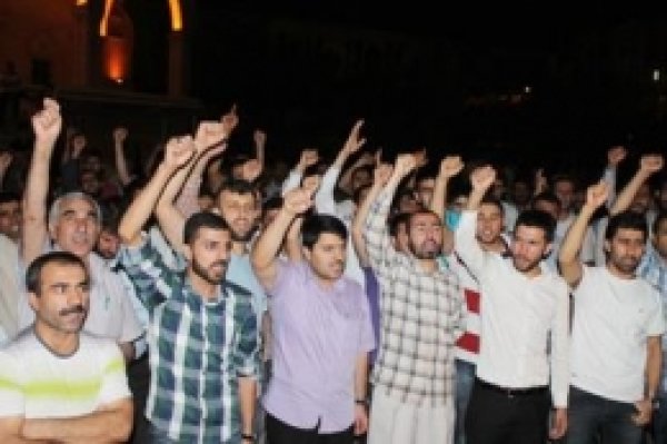 Mardinliler Mısır'daki Katliamı Lanetledi 