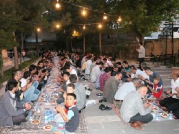 Kütahya'da Mısır Ve Suriye İftarı