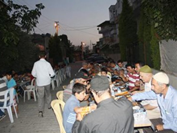 Mustazaflar Cemiyeti'nden Kargıpınarı'nda İftar