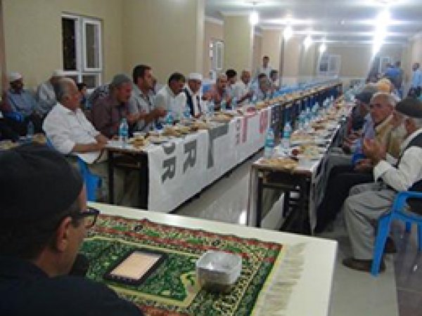 Cami-Der'den İftar Yemeği