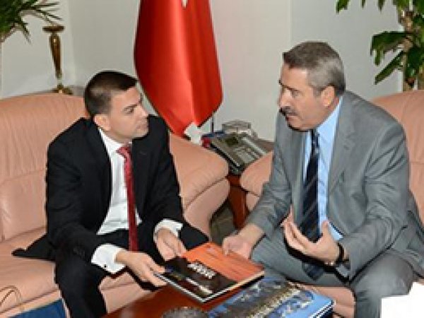 ABD Konsolosu'ndan Vali Kıraç'a Ziyaret