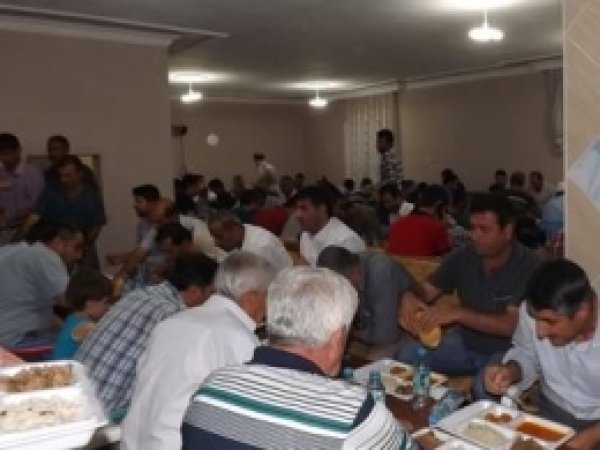 Enfa Der'in İftar Yemeğine Yoğun İlgi