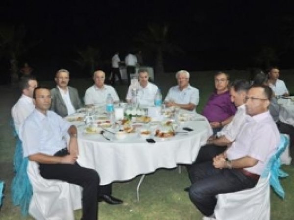 Esnaf ve Bürokrasi İftarda Bir Araya Geldi