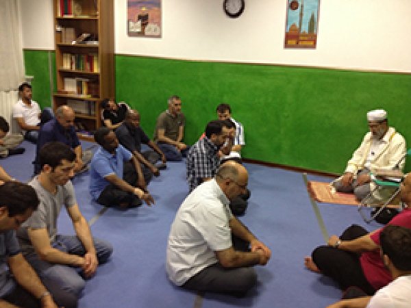 'Gençlerin İbadeti Allah Katında Çok Büyüktür'