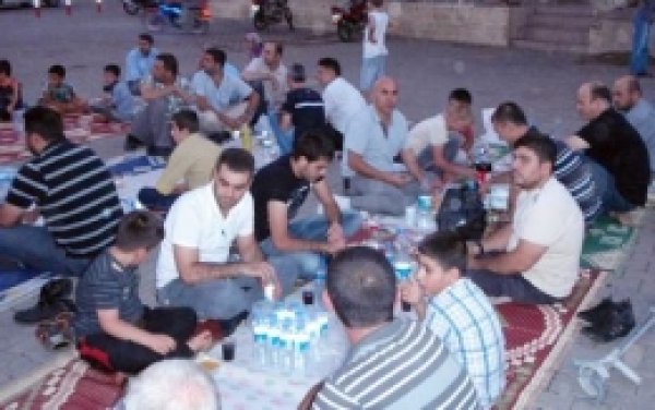 Midyat'ta Mısır'a Destek İftarı