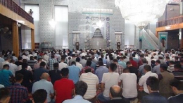 Siirt'te Bayram Namazı Kılındı