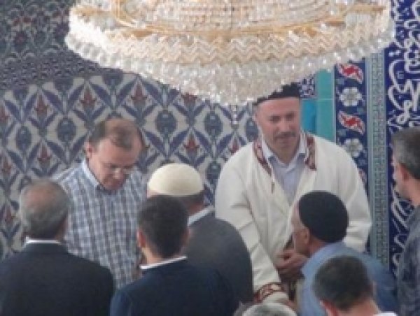Halkla Helalleşerek Veda Etti