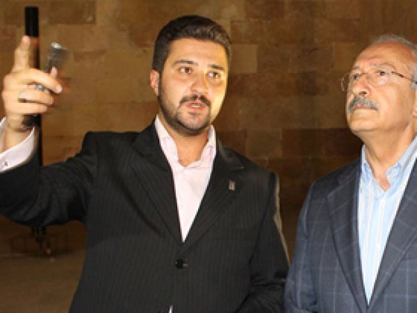 Kılıçdaroğlu, İmamın Sesine Hayran Kaldı