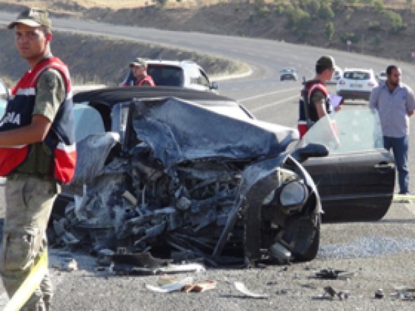 Bingöl'de Trafik Kazası: 10 Yaralı 