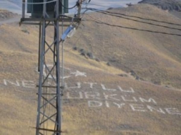 'Dağlarda Yazılan Irkçı Yazılar Kaldırılsın'