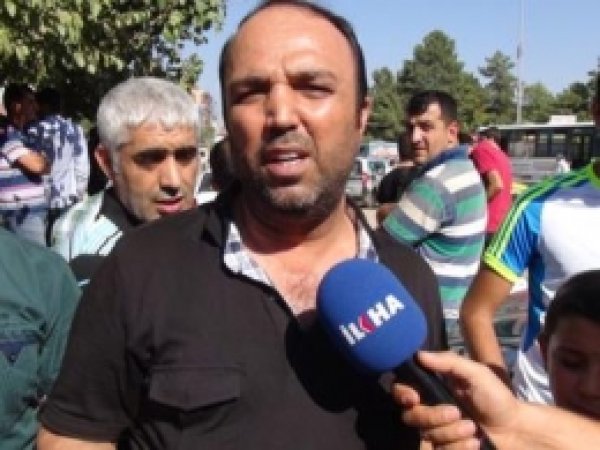 Esnaf Yolu Kapattı, Trafik Felç Oldu