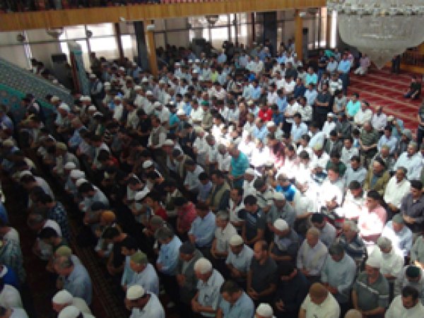 Siirt Halkı Mısır İçin Namaza Durdu