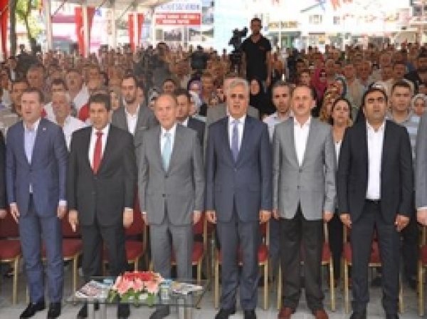 Esenler'de 1 Milyarlık Açılış Töreni