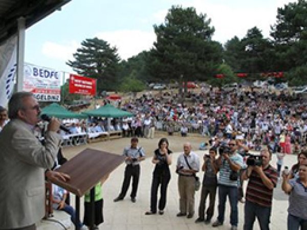 Vali Karaoğlu, Dağ Gezisini Tamamladı 