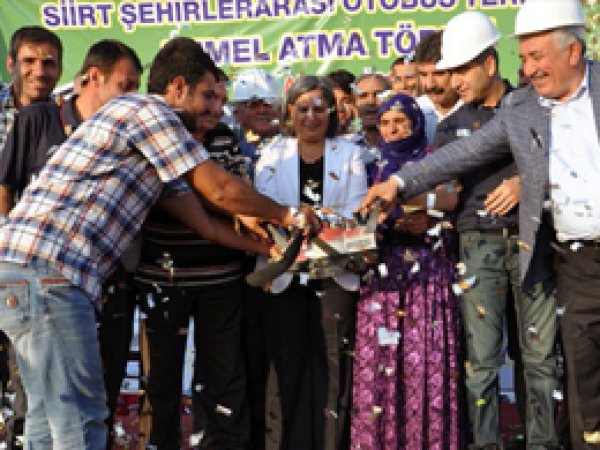 BDP'nin Açılış Töreninde 10. Yıl Marşı Çaldı