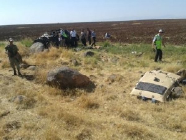 Siverek'te Trafik Kazası: 2 Ölü, 1 Yaralı
