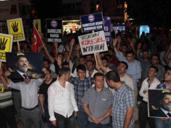 Manisa'da Mısır Nöbeti Devam Ediyor