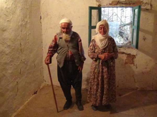 Silvan'da Yaşlı Çift Yardım Bekliyor
