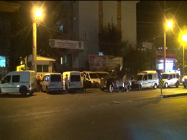 Diyarbakır'da Polise Saldırı