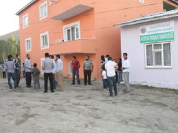Hoşap Köyü de Hayır Kervanına Katıldı