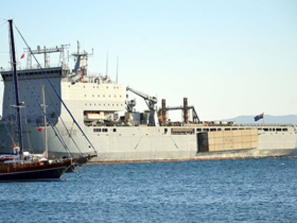 İngiliz Savaş Gemisi 'Mounts Bay' Bodrum'da