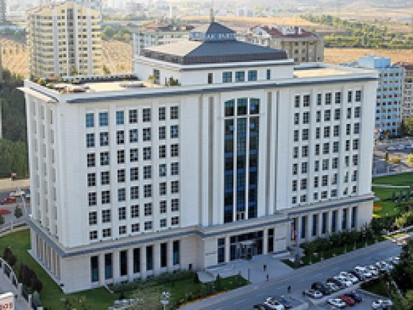 Demokratikleşme Paketi Masaya Yatırılıyor