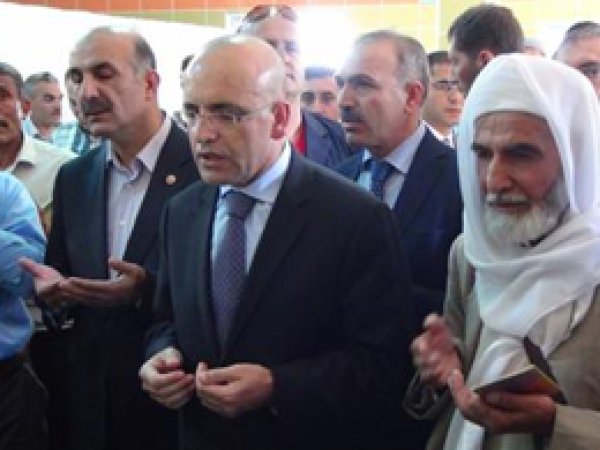 Bakan Şimşek, Seyid Bilal Türbesi'ni Ziyaret Etti