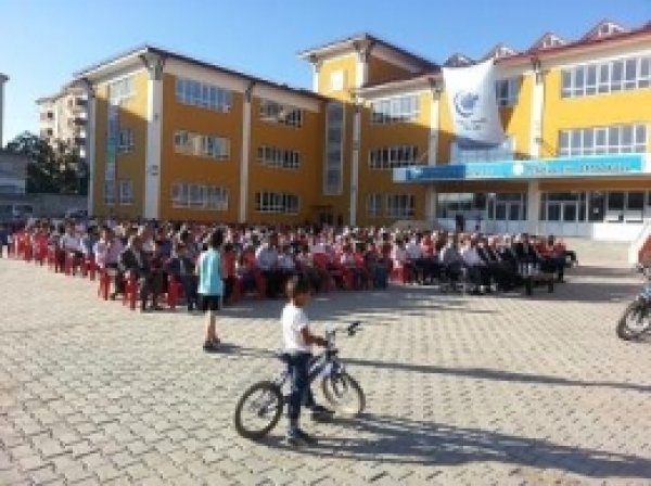 Kur'an'a Hizmet Şereftir