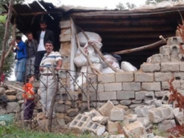 Deprem Mağdurları Yardım Bekliyor