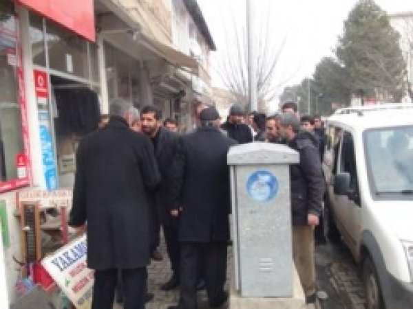 HÜDA PAR'ın Genç Adayı Esnafı Ziyaret Etti 